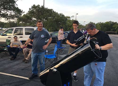 Setting up for Planetpalooza