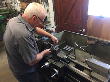 Measuring the O/D of the worm wheel