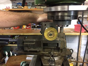 Cutting gear teeth on milling machine