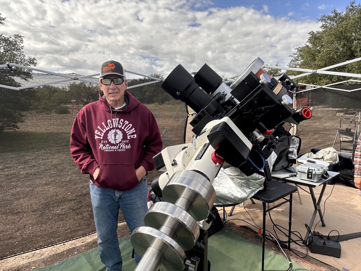 Randy Light and Lee Smith with mount, telescope, and camera equipment