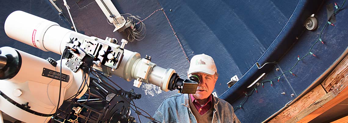 Mark Spearman observing at Regina Caelorum Observatory