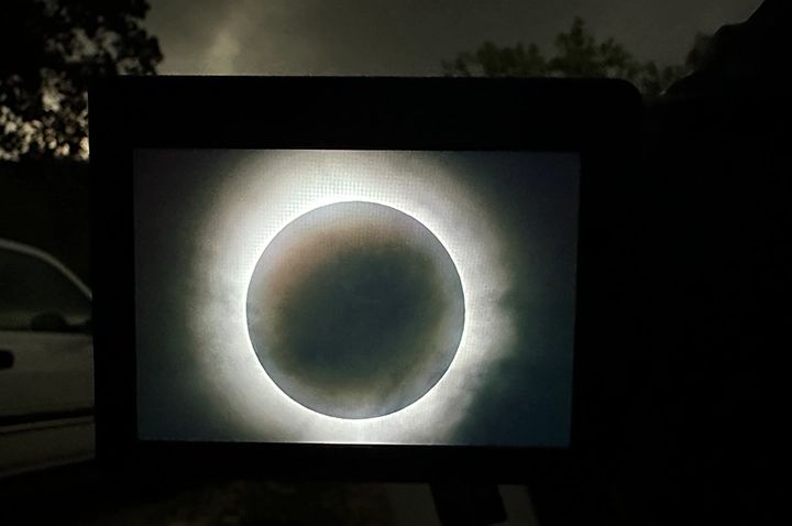 total eclipse and darkness