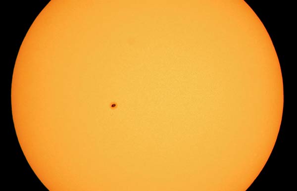 figure 4 large sunspot